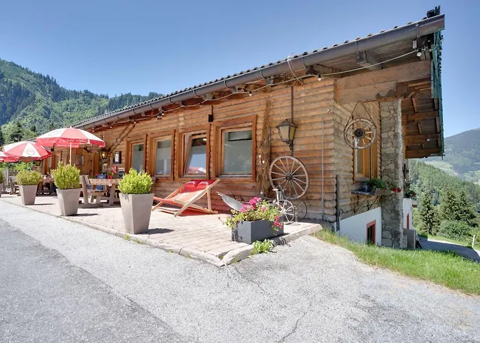 Blissful Holiday Home in Hollersbach im Pinzgau with Garden